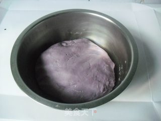 小猪豆沙包的做法步骤：3