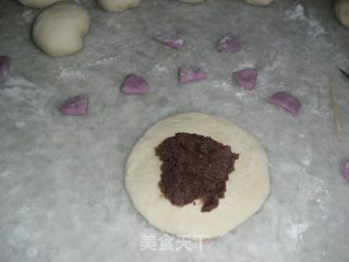小猪豆沙包的做法步骤：5