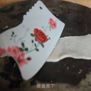含有丰富胶原蛋白的美味之佳品--猪肉皮的做法步骤：2