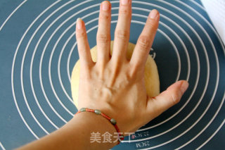 一罐啤酒第一波：【黑啤夹馅硬质面包】的做法步骤：11