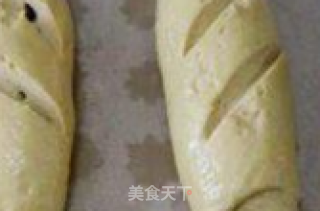 一罐啤酒第一波：【黑啤夹馅硬质面包】的做法步骤：16