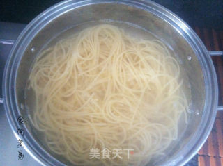 肉酱意大利面的做法步骤：2