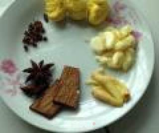 干锅香菇鸡的做法步骤：2
