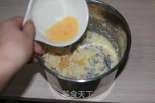 【番茄配方】双色抹茶曲奇—— 最爱那点儿抹茶绿的做法步骤：3