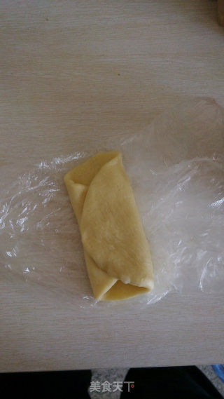 酸奶提子干小面包的做法步骤：4