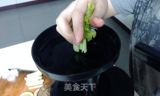 减肥佳品玉米汁 SKG9999原汁机食谱的做法步骤：4