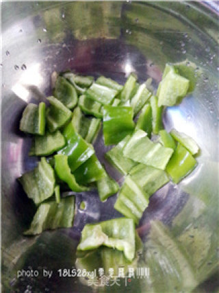 荤中之素：香辣兔的做法步骤：2