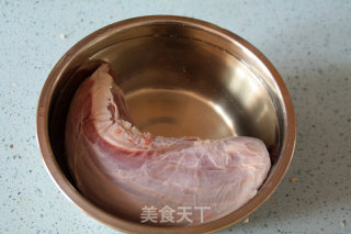 老爸的拿手菜：【家传卤水牛腱】的做法步骤：2