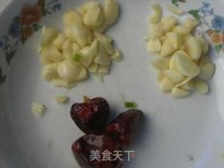 蒜香丝瓜苗头的做法步骤：4