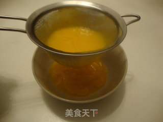 一见倾心的芒果慕斯——6寸心形的做法步骤：4