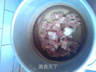 干锅排骨的做法步骤：1