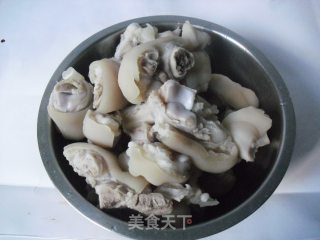 花生米炖猪蹄的做法步骤：5