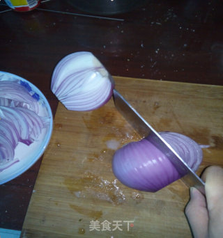 洋葱鸡蛋的做法步骤：2