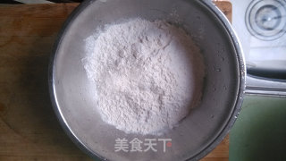 家常传统主食----葱油饼的做法步骤：1