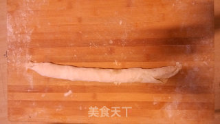 家常传统主食----葱油饼的做法步骤：13