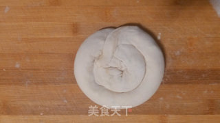 家常传统主食----葱油饼的做法步骤：14