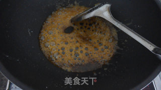 翻转菠萝蛋糕的做法步骤：1
