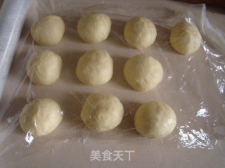 红豆蛋黄面包的做法步骤：3