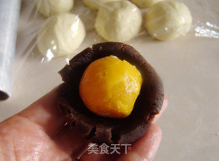 红豆蛋黄面包的做法步骤：4
