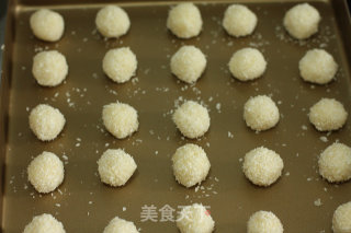 蛋白的好去处---椰丝球的做法步骤：5
