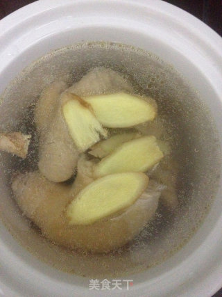 芋头炖鸡汤的做法步骤：5