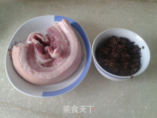 梅干菜扣肉的做法步骤：1