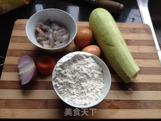 虾仁西葫芦煎饼的做法步骤：1