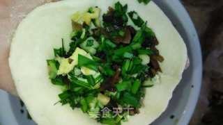韭菜鸡蛋饼的做法步骤：5