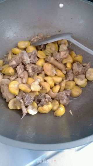板栗焖鸡肉的做法步骤：6