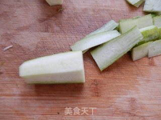 清炒丝瓜皮的做法步骤：3