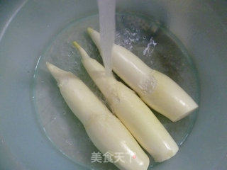 香糟毛豆茭白的做法步骤：2