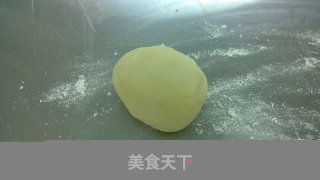 眉毛酥的做法步骤：1