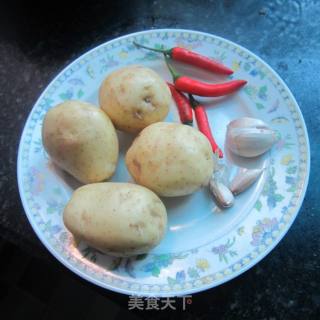 干煸土豆丝的做法步骤：1