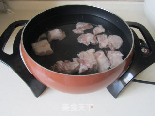 山药木耳排骨汤的做法步骤：3