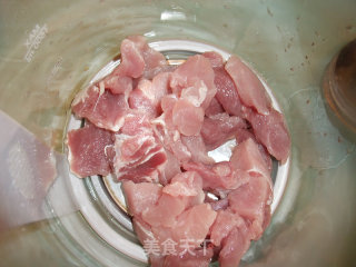 秋季润肺：雪梨川贝瘦肉汤的做法步骤：2