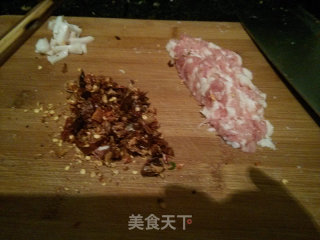 肉末四季豆的做法步骤：1