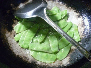 扁豆炒白菜芯的做法步骤：6