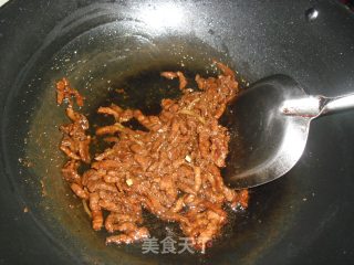 白萝卜丝炒牛肉的做法步骤：3
