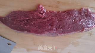 尖椒牛肉沫的做法步骤：1