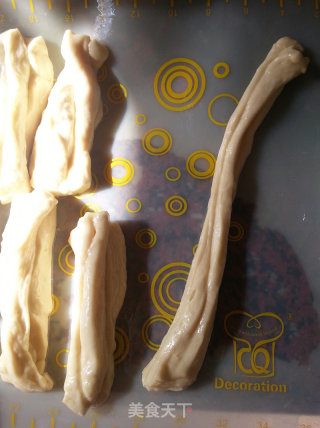 酥松香脆——酵母版健康油条的做法步骤：5