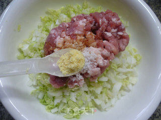 白菜猪肉馅饺子的做法步骤：7