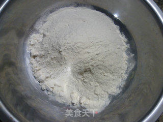 油炸葱饼的做法步骤：2