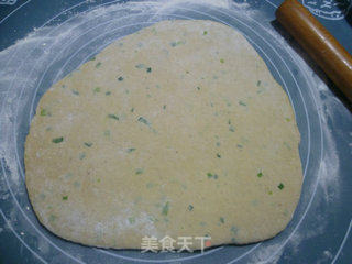 油炸葱饼的做法步骤：9