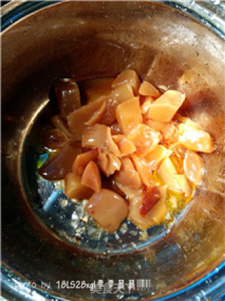 酸萝卜腊鸭绿豆煲的做法步骤：3