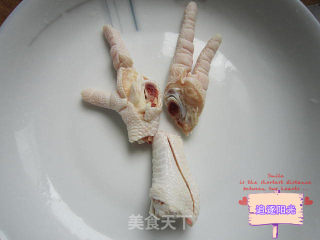 泡椒凤爪的做法步骤：2