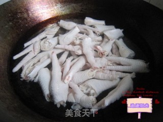泡椒凤爪的做法步骤：4