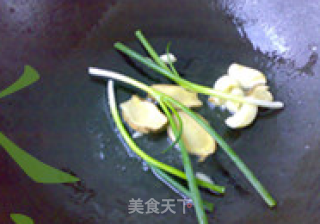 水浸花斑鱼的做法步骤：2