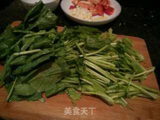 菠菜猪肝汤的做法步骤：2