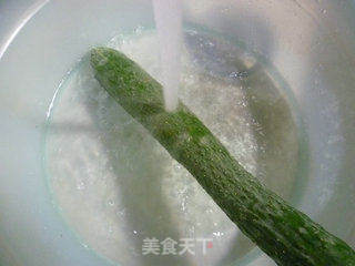 香干羊尾笋拌青瓜的做法步骤：2