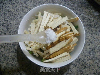香干羊尾笋拌青瓜的做法步骤：8